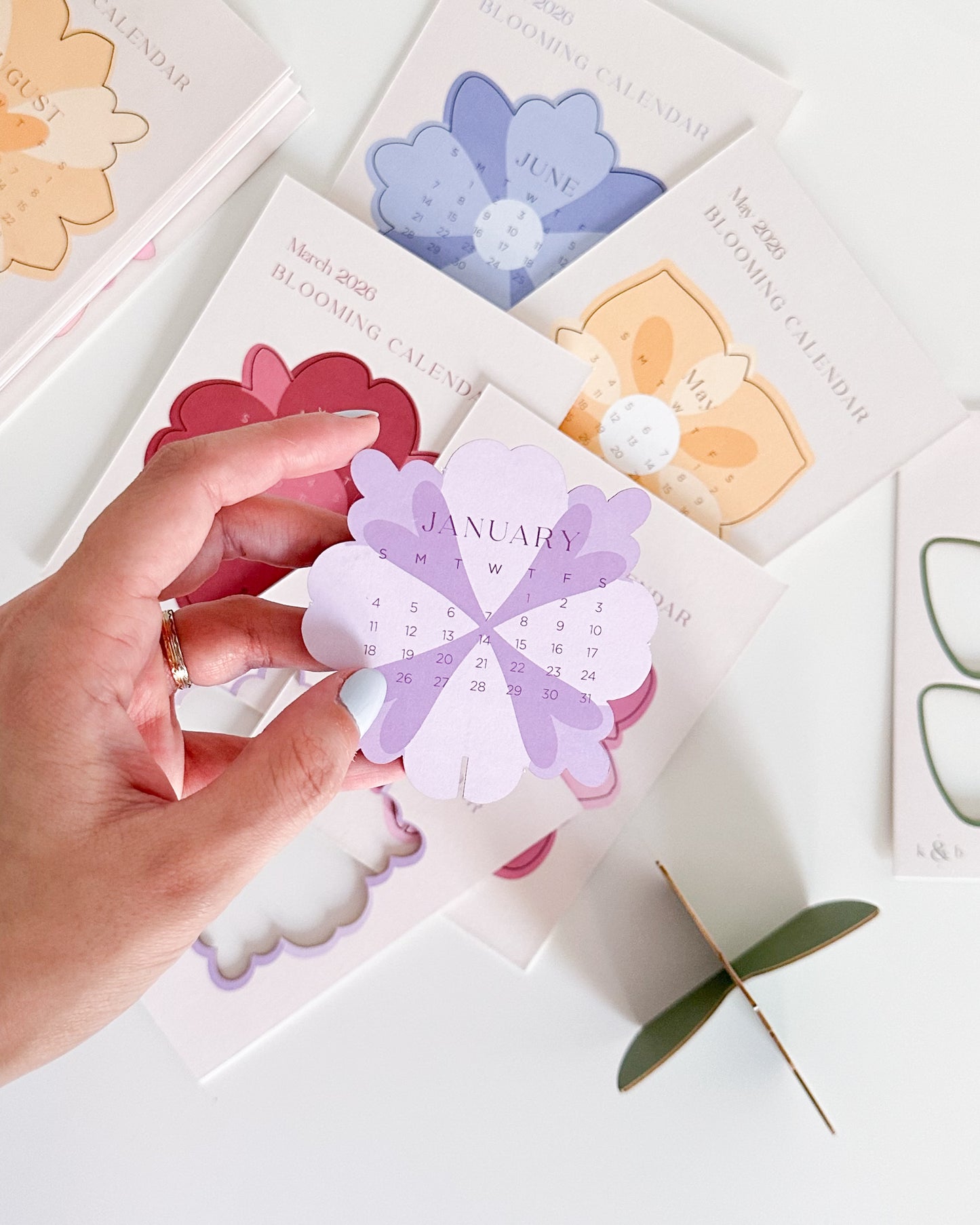 2026 Floral Desk Calendar