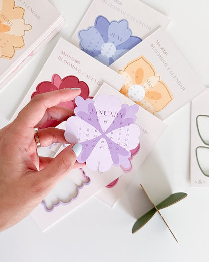 2026 Floral Desk Calendar