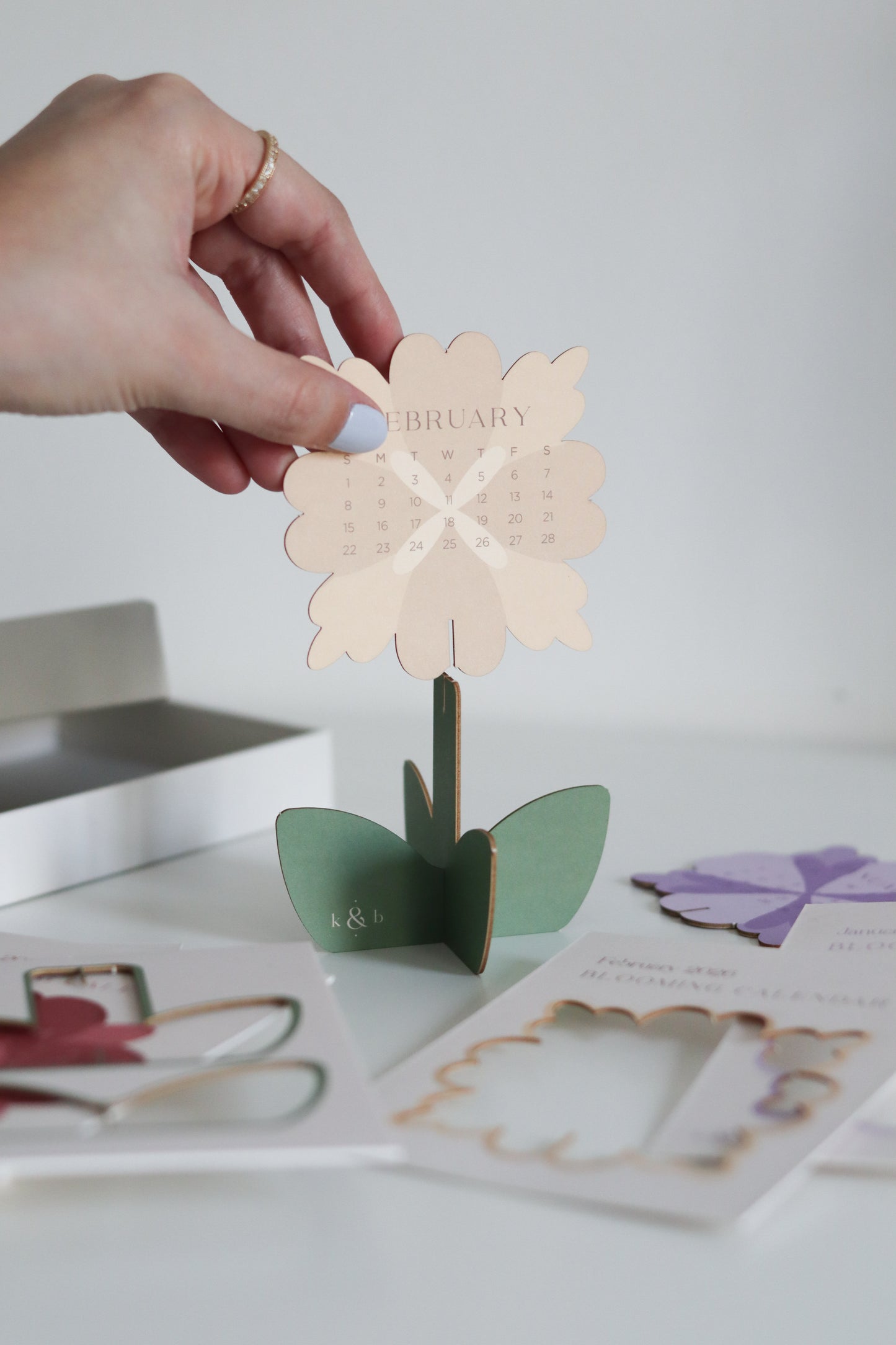 2026 Floral Desk Calendar