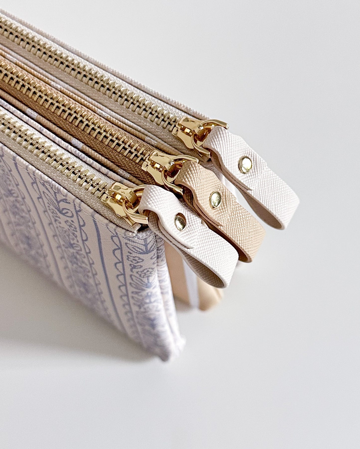 Striped Pouch - Oat Yellow