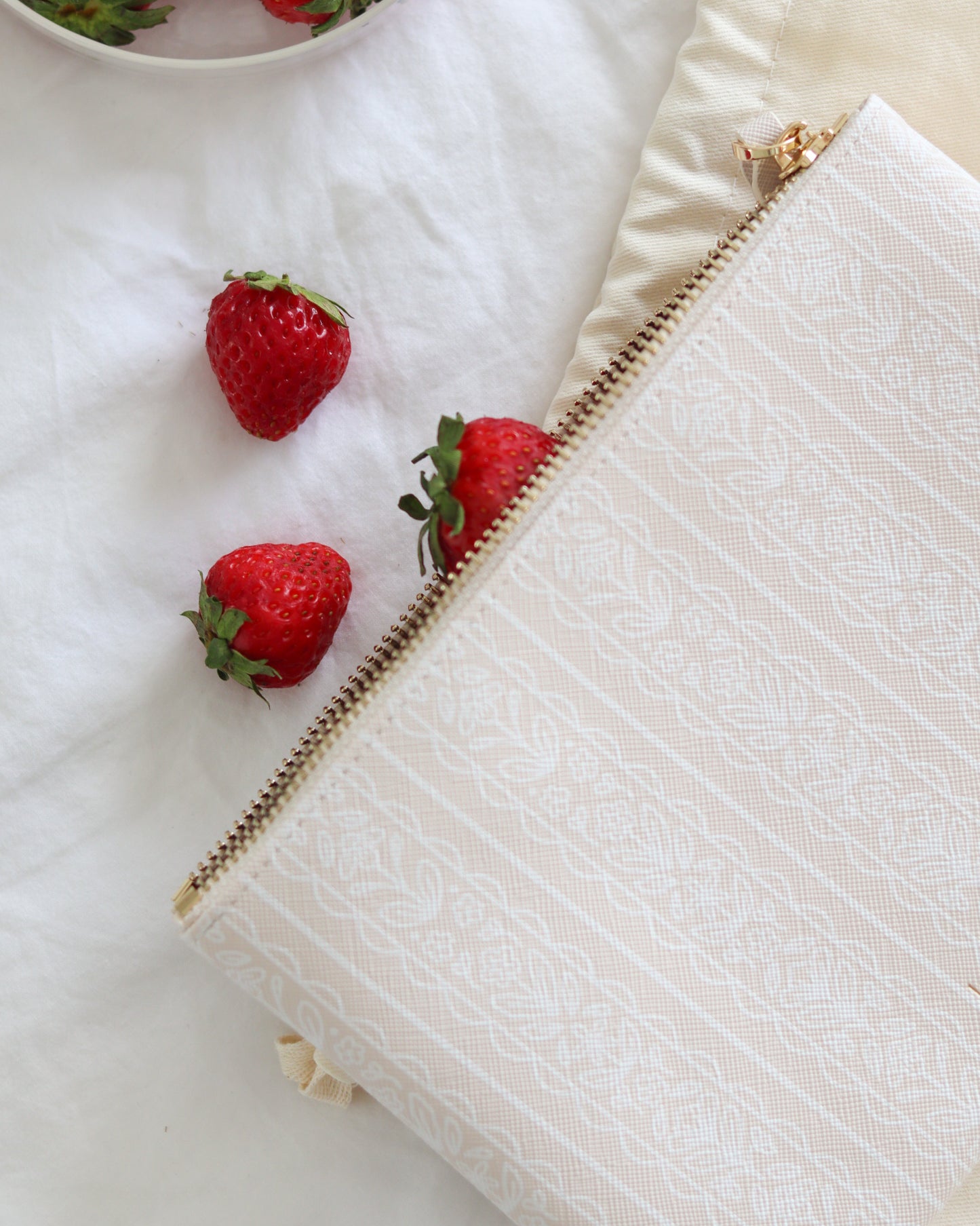White Lace Pouch